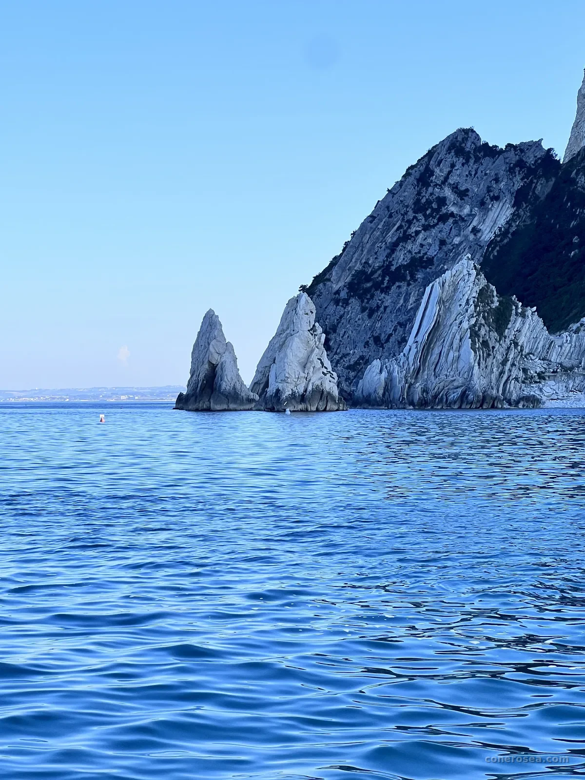 I due faraglioni delle Due Sorelle
